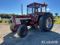 Traktor International 1046 S