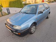 Volkswagen Golf 3-dörrar 1.8 90HK 2Ägare Pris 12900kr