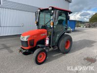 Traktor Kubota ST371