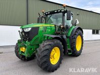 Traktor John Deere 6215R