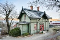 Vackert och karaktärsfullt hus i Nacka Strand