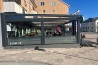 Restaurang med AAA-läge i Rimbo Torg till salu