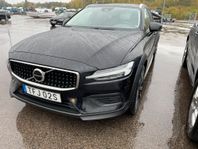 Volvo V60 Cross Country B4 MILDHYBRID AWD 197HK 4x4 Core Nav