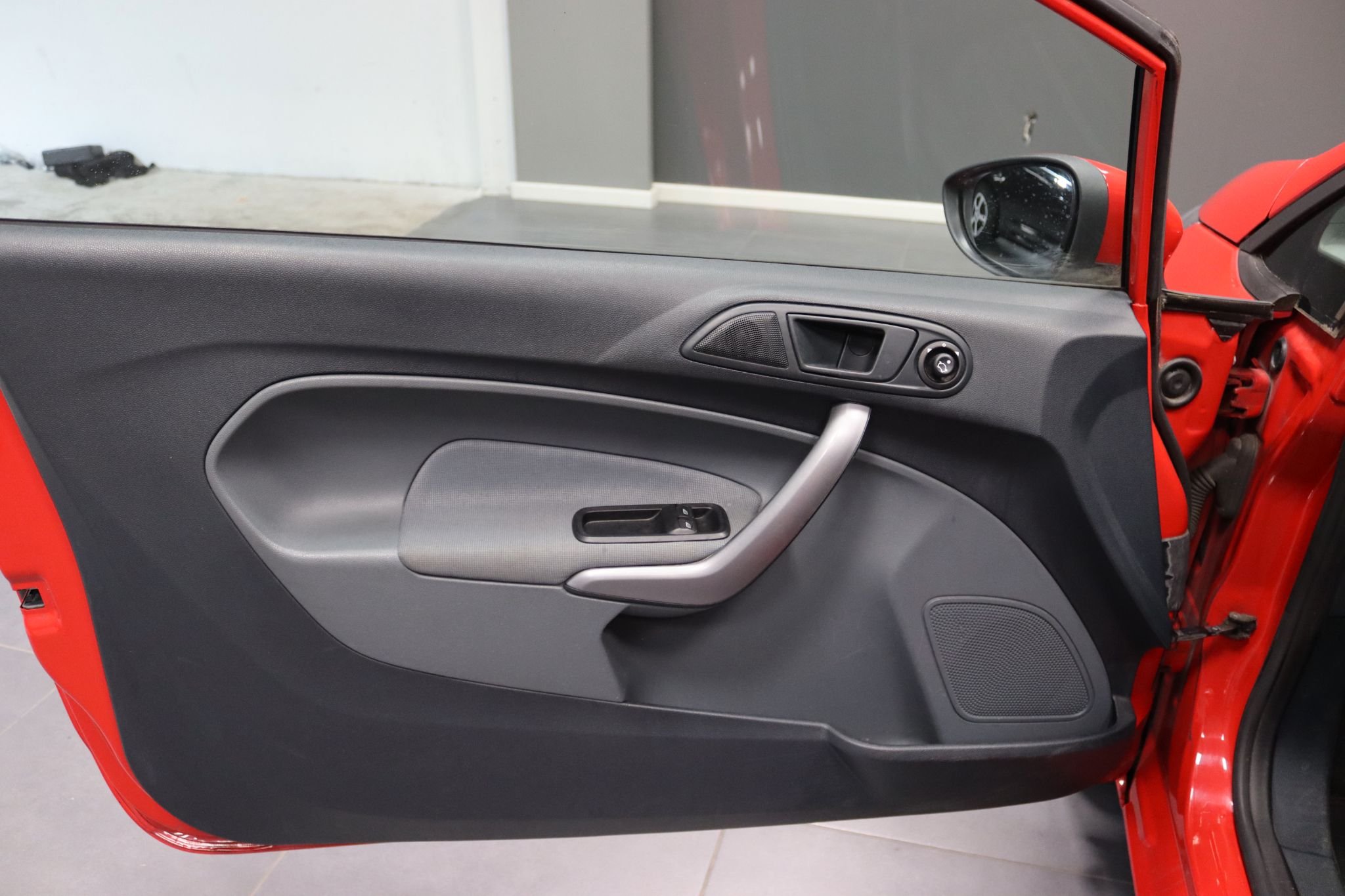 Ford Fiesta 3-dørs 1.25 Manuell, 5-trinn, 82ps, 2010