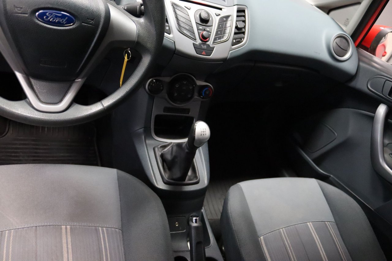 Ford Fiesta 3-dørs 1.25 Manuell, 5-trinn, 82ps, 2010