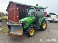 Traktor John Deere 3520 inkl redskap