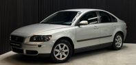 Volvo S40 1.6 Nybesiktigad UA Endast 2 Ägare Låga Mil