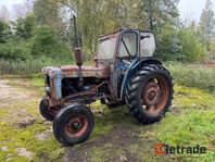 Traktor Ford Major