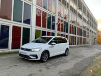 Volkswagen Touran 1.5 TSI R Line 7 Sits Automat Räntefritt