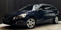 Volvo V60 D2 Summum Taklucka Ny kamrem Navi Keyless Skinn