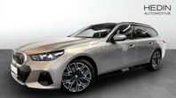 BMW i5 eDrive 40 M-Sport Innovation B/W Panorama Drag Travel