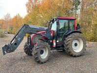 Valtra A75 med lastare Endast 3200 timmar