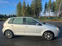 Volkswagen Polo 5-dörrar 1.4 Euro 4 Nybesiktigad låg mil