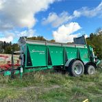 Samson SPB24 -Barn manure spreader