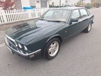 Jaguar XJ 6 3.2 Nybesiktad U.A Pris 39.900kr