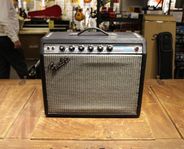 Begagnad Fender Princeton Reverb från 1980 hos Musikbörsen