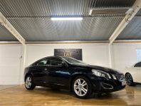 Volvo S60 D2 Summum 1ÅRGARANTI/S V DÄCK/HEMLEVERANS/BT/SKINN