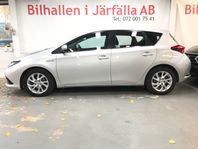 Toyota Auris Hybrid e-CVT 2 ägare Ny bes servad Euro6  136HK