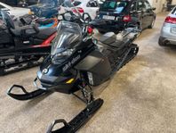 Ski-Doo summit  E-tec 850 X 165" 195mil  "Moms"