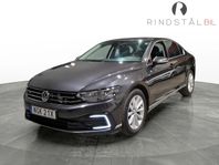 Volkswagen Passat GTE 218HK DSG B-VÄRM B-KAMERA NAVI 5300MIL