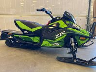 Arctic cat ZR 200 barnskoter