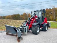 Weidemann 1390 winter edition med vikplog och sandspridare