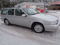 Volvo V70 2.4 Classic BÖR SES OCH PROVKÖRAS! NYBES/22500 MIL