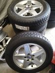 S80 Volvo Alufälgar 6,5/16"tum med 225/55R16 Dubbfria