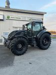 Valtra T235 med frontlyft