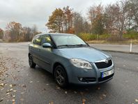 Skoda Fabia 1.4   Nybesiktad