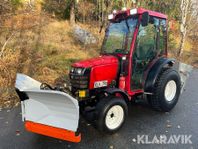 Traktor Shibaura ST333 med Vikplog och Sandsp