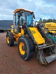 JCB 411 HT 6.900tim