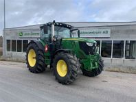 John Deere 6215R