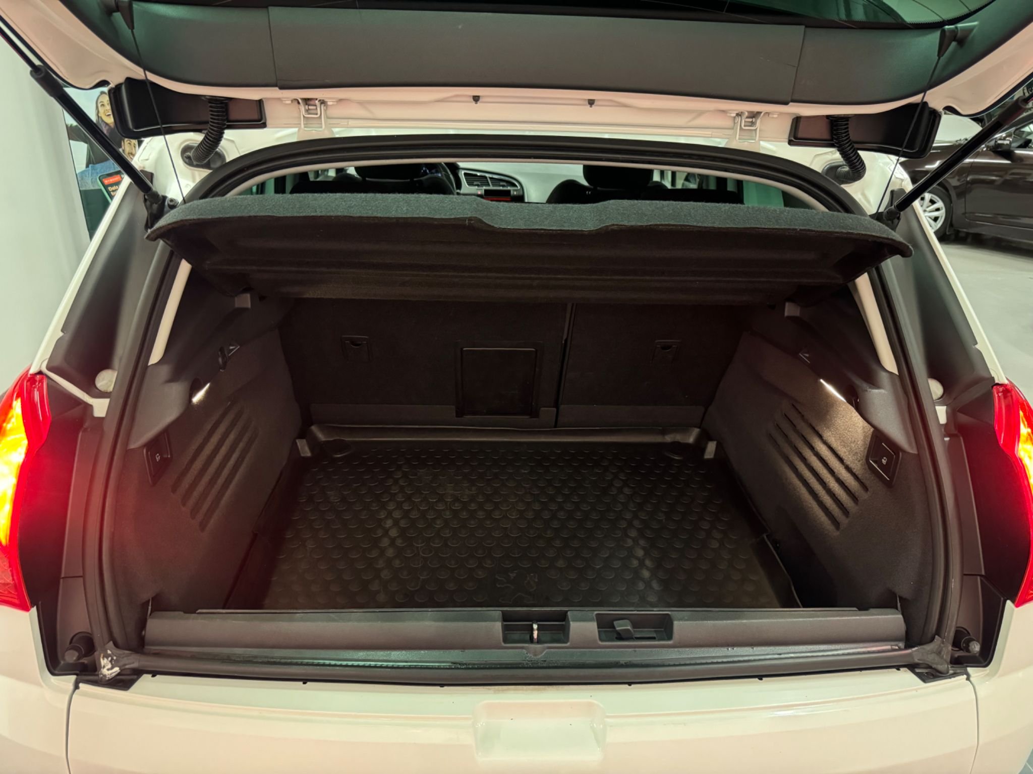 Peugeot 3008 2.0 Hybrid4 EGS, 6-trinn, 200hk, 2012