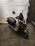 Peugeot YADEA elmoped C1s  Ny maskin Endast 229:- HÖSTREA