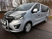 Opel Vivaro Kombi 9-Sits Lång Värmare B-Kamera Drag Euro6 Sv