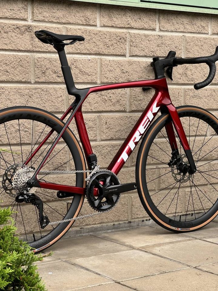 TREK Madone SL 6 Gen 8 Stl ML...