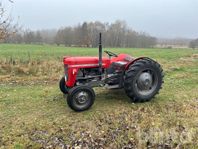 Veterantraktor MASSEY-FERGUSON 30 DIESEL