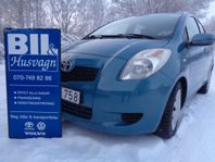 Toyota Yaris 5-D 1.3 NYBES/NYSERV/ÅRSSK 1.020:-/FINANS/INBYT