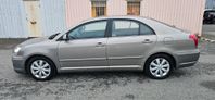 Toyota Avensis Liftback 2.0 D-4 VVT-i  Nyservad Nybesiktad