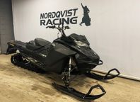 Ski-Doo Summit 600R E-tec ELSTART MOMSAD *Fri frakt