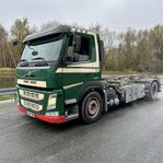 Volvo FM-330 -transport for 4-7 meters container