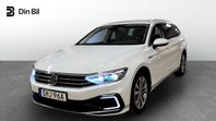 Volkswagen Passat Sportscombi GTE Executive/Drag/P-Värmare