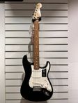 Fender Player Stratocaster Pau Ferro Fingerboard Black