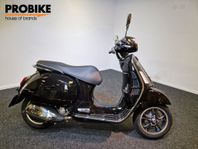 Piaggio Vespa GTS 300 Super