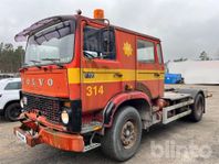 Lastbil VOLVO F7-4X2