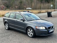 Volvo V50 D5 180hk Automat D-Värmare Drag Momentum