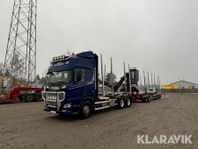 Timmerbil med släp Scania R580