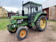 Traktor JOHN DEERE 2030