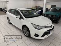 Toyota Avensis Kombi 2.0 D-4D Active 143hk Backkamera V-Hjul